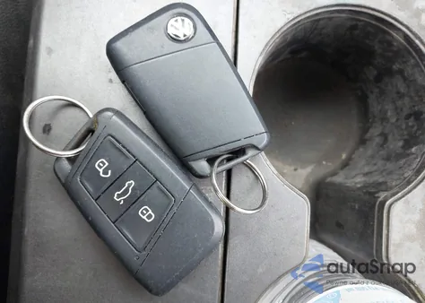 2019 Volkswagen Jetta 1.4T R-Line/1.4T S/1.4T Se z USA, uszkodzony, nr VIN 3VWC57BU3KM054493